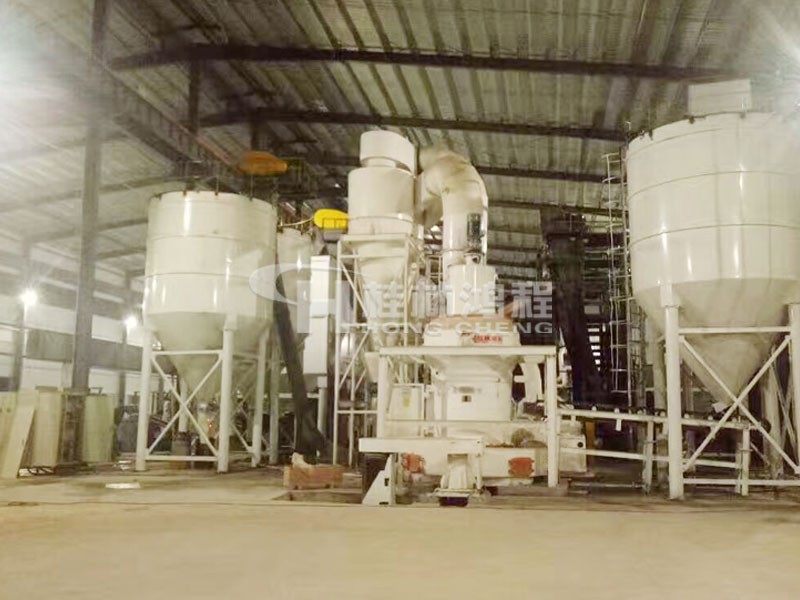 廣西某玻璃廠 250目石油焦磨粉機(jī) HC1700擺式磨粉機(jī)設(shè)備現(xiàn)場(chǎng) 廣西某玻璃廠 250目石油焦磨粉機(jī) HC1700擺式磨粉機(jī)設(shè)備現(xiàn)場(chǎng)