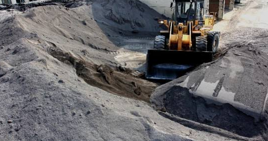 礦渣粉立磨機(jī)械生產(chǎn)的銅尾礦粉 礦渣粉立磨機(jī)械生產(chǎn)的銅尾礦粉